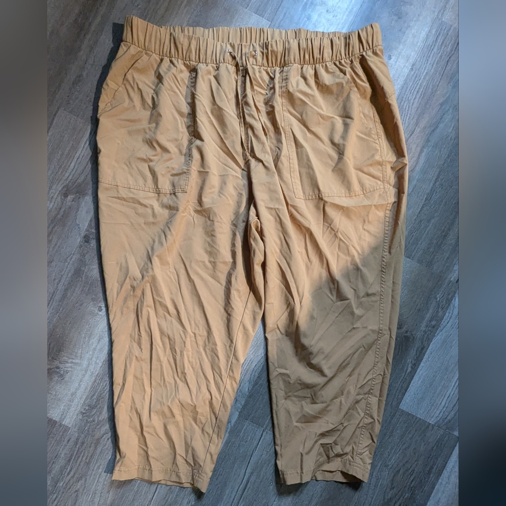 XXL Old Navy Stretchtech Capris